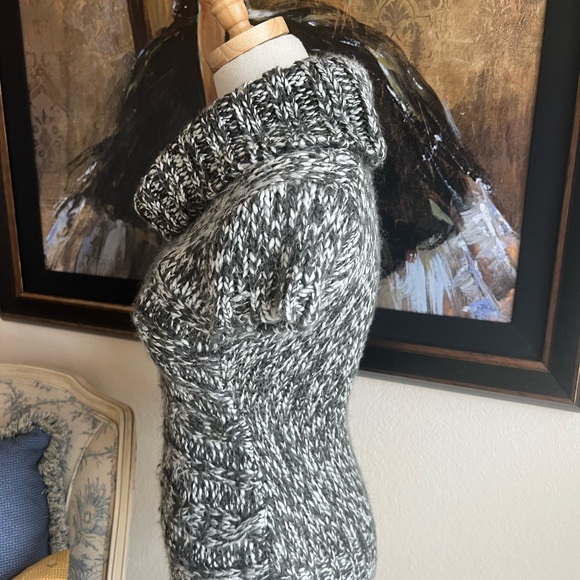 At Last New York Turtleneck Sweater Black White M - Picture 6 of 6